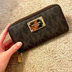 Michael Kors wallet